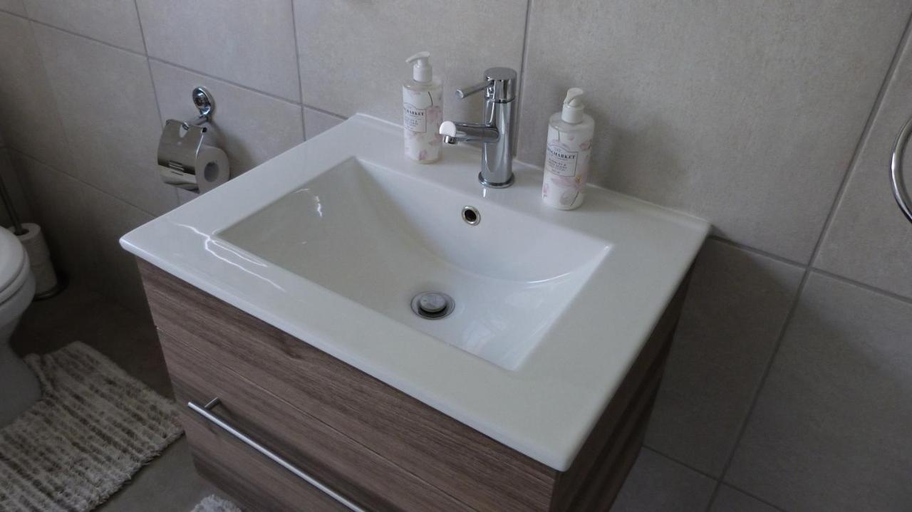 Settle Inn Self Catering Units Colchester Kültér fotó
