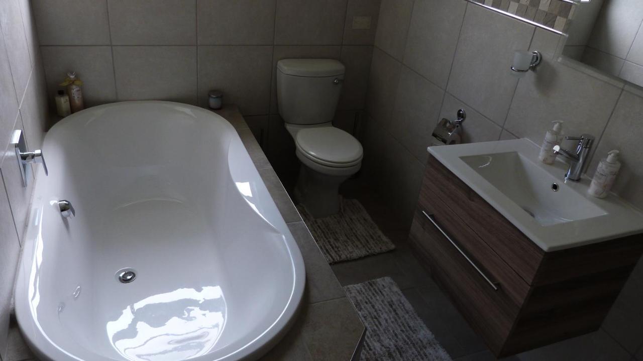 Settle Inn Self Catering Units Colchester Kültér fotó