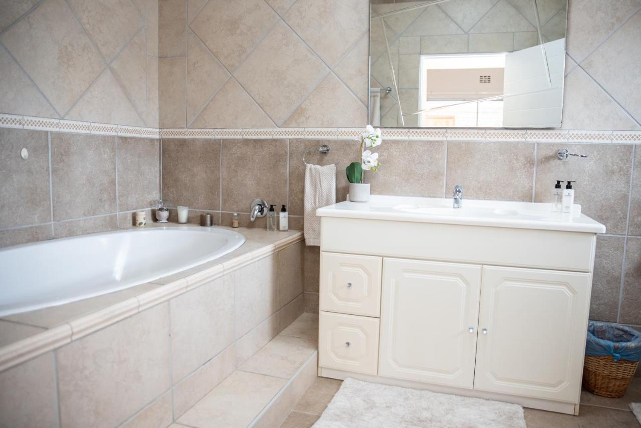Settle Inn Self Catering Units Colchester Kültér fotó